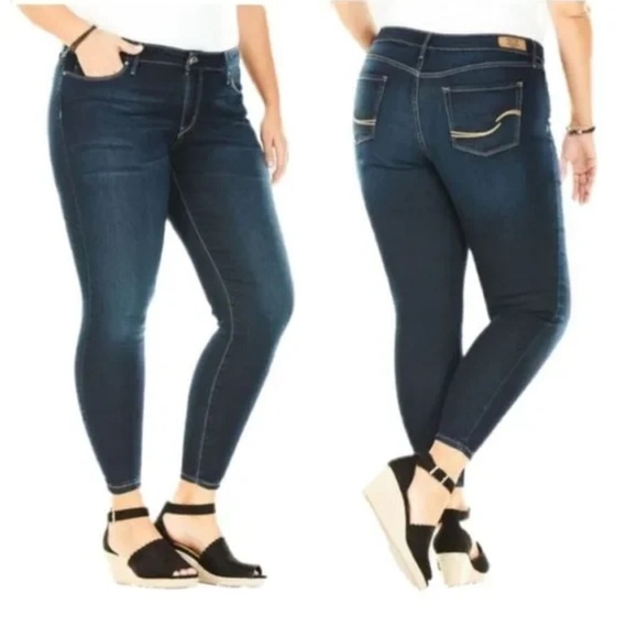 NWT Levi Strauss Signature Gold Mid-Rise Skinny Stretch Jeans 28M / W39 L30 - Picture 1 of 17